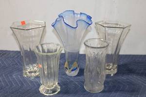 lot 834 image: Collection of 5 Glass Vases with Various Designs