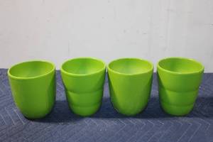 lot 837 image: Set of 4 Green Plastic Tumblers