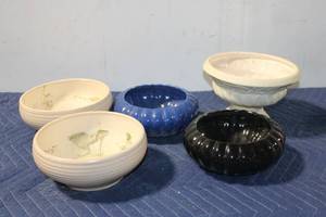 lot 841 image: Set of 5 Decorative Ceramic Bowls in Various Colors