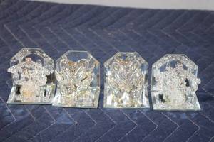 lot 848 image: Set of 4 Glass Miniature Figurines with Mirror Base