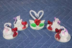 lot 851 image: Set of 5 Frosted Glass Animal Figurines with Heart Accents