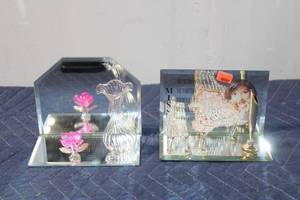 lot 855 image: Set of 2 Decorative Mirror Stands with Glass Ornaments