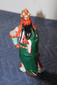 lot 890 image: Vintage Porcelain Figurine of Guan Yu Warrior