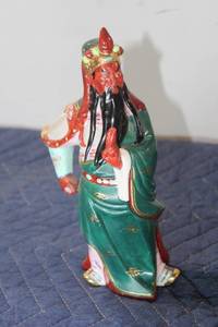 lot 893 image: Vintage Chinese Porcelain Figurine of a Warrior