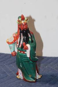 lot 896 image: Decorative Porcelain Figurine of Guan Yu