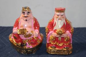 lot 908 image: Pair of Colorful Ceramic Chinese God Figurines