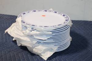 lot 935 image: Set of 15 Blue Floral Oval Porcelain Platters