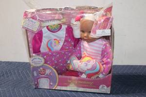 lot 939 image: Cuddly Love Be My Mommy Doll with Extra Outfit and Accessories