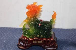 lot A-1000 image: Multicolor Figurine on Wooden Base