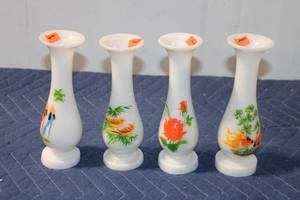 lot 1015 image: Set of 4 Decorative White Porcelain Vases with Colorful Designs