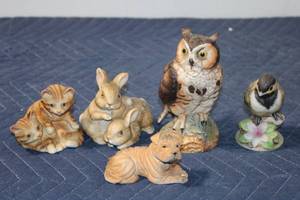 lot 1159 image: Set of Animal Figurines Including Owl, Bird, Cats, Rabbits, and Dog