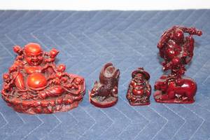 lot 1162 image: Set of 4 Red Resin Buddha and Rat Figurines