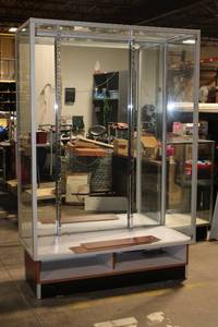 lot 1254 image: Large Glass Display Cabinet with Shelving