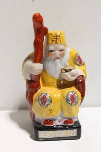lot 678 image: Colorful Porcelain Figurine of Chinese Immortal God