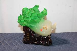 lot 1031 image: Chinese Feng Shui Cabbage Figurine on Ornate Base