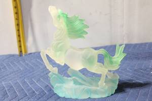 lot 1044 image: Frosted Glass Horse Figurine with Green Accents