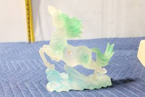 lot 1045 image: Illuminated Frosted Glass Horse Figurine