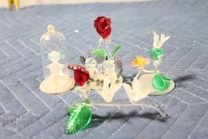lot 1060 image: Set of 5 Glass Figurines Including Mice, Flowers, and Bird Accents