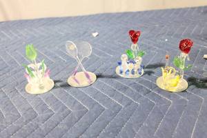 lot 1072 image: Set of 4 Glass Ornaments with Floral and Animal Designs