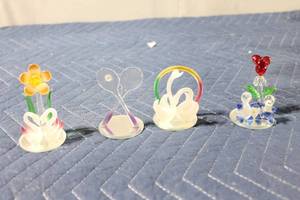 lot 1075 image: Set of 4 Glass Figurines with Flower and Animal Designs