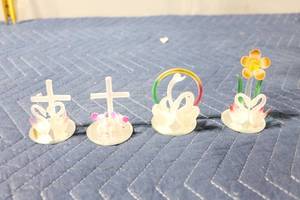 lot 1079 image: Set of 4 Glass Figurines with Religious and Floral Motifs