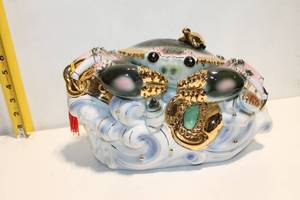 lot 1123 image: Decorative Porcelain Crab Figurine with Golden Accents