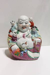 lot 1126 image: Vintage Laughing Buddha Porcelain Figurine with Children