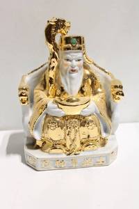 lot 1138 image: Ornate Ceramic Figurine with Gold Detailing