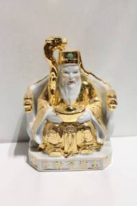 lot 1185 image: Vintage Porcelain and Gold Figurine with Dragon Motif