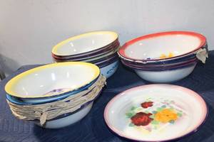 lot 1259 image: Collection of Colorful Floral Enamel Bowls and Trays