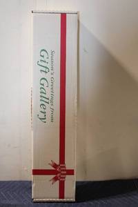 lot 1288 image: Gift Wrapping Set with Assorted Bows and Wrapping Paper