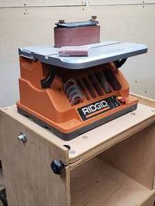 lot 13 image: Ridgid EB4424 Oscillating Edge BeltSpindle Sander