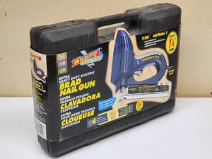 lot 135 image: Arrow Heavy Duty Electric Brad Nail Gun
