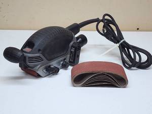 lot 140 image: Porter Cable Compact Belt Sander