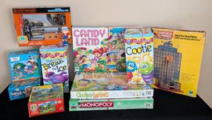 lot 294 image: Assorted Games and Puzzles