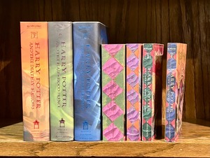 lot 240 image: Harry Potter Books Volume 1-7