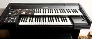 lot 242 image: Technics SX-EX10L Electronic Organ Double Keyboard