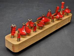 lot 84 image: (14) Assorted 12 ShaperRouter Bits