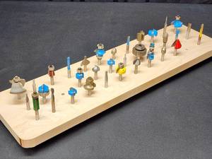 lot 145 image: (34) Assorted 8mm Router Bits