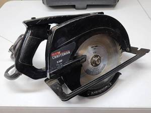 lot 42 image: Craftsman Electric Circular Saw