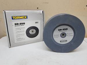 lot 129 image: Tormek SB-250 Blackstone Silicon Grinding Wheel Sharpener