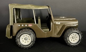 lot 357 image: Vintage Tonka G-452-8 Jeep
