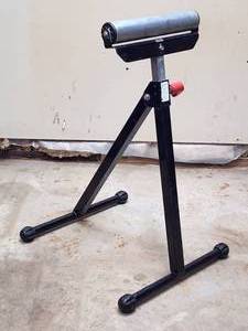 lot 52 image: Woodworking Board Feeder Stand