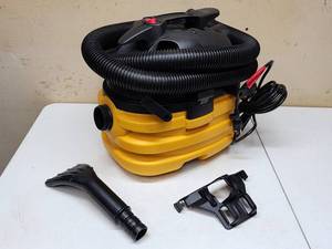 lot 15 image: Shop Vac with Filters and Bag