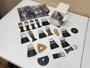 lot 128 image: Large Assortment of Universal Multi Cutting blades