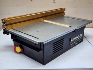 lot 181 image: Sand Flee Woodworking Portable Drum Sander