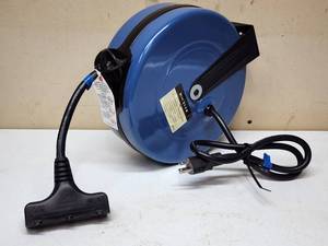 lot 116 image: Rockler Retractable Power Cord Reel