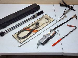 lot 440 image: Assorted Auto Mechanic Tools