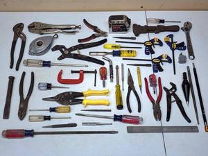 lot 438 image: Assorted Hand Tools