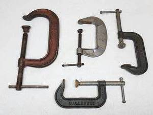 lot 433 image: (4) Assorted Size Clamps